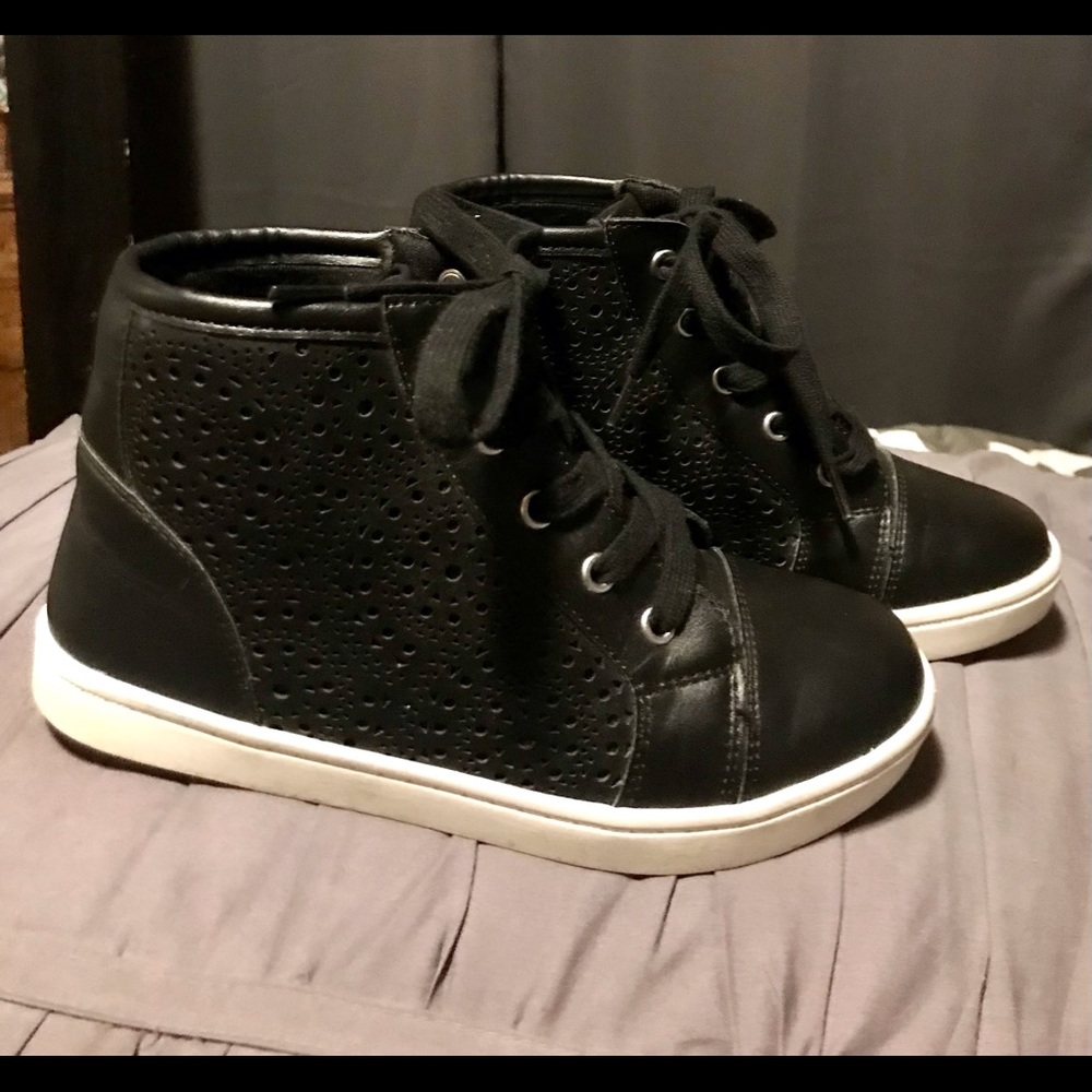 REPORT Girls black high top sneakers size 2